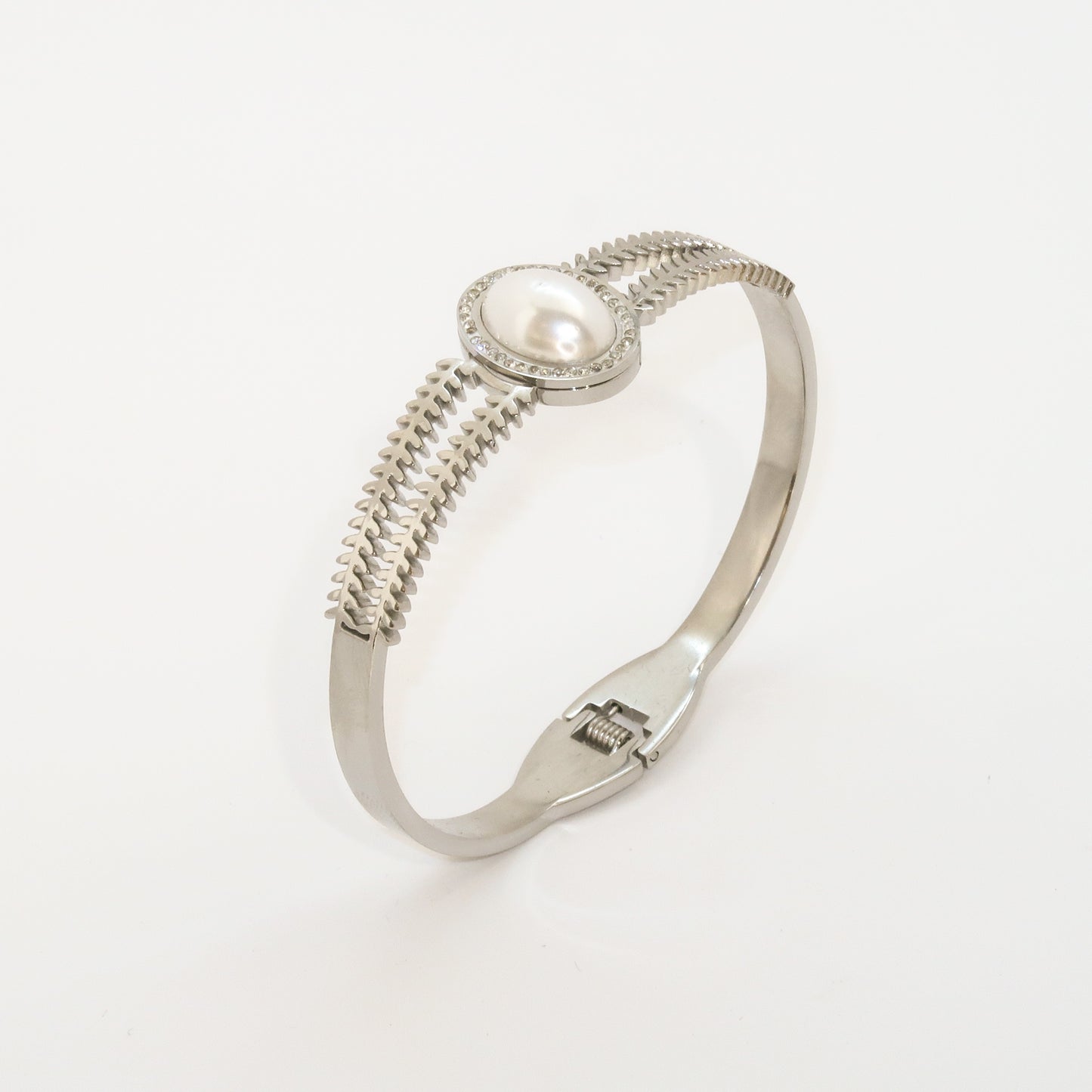 Pearl Halo Bangle