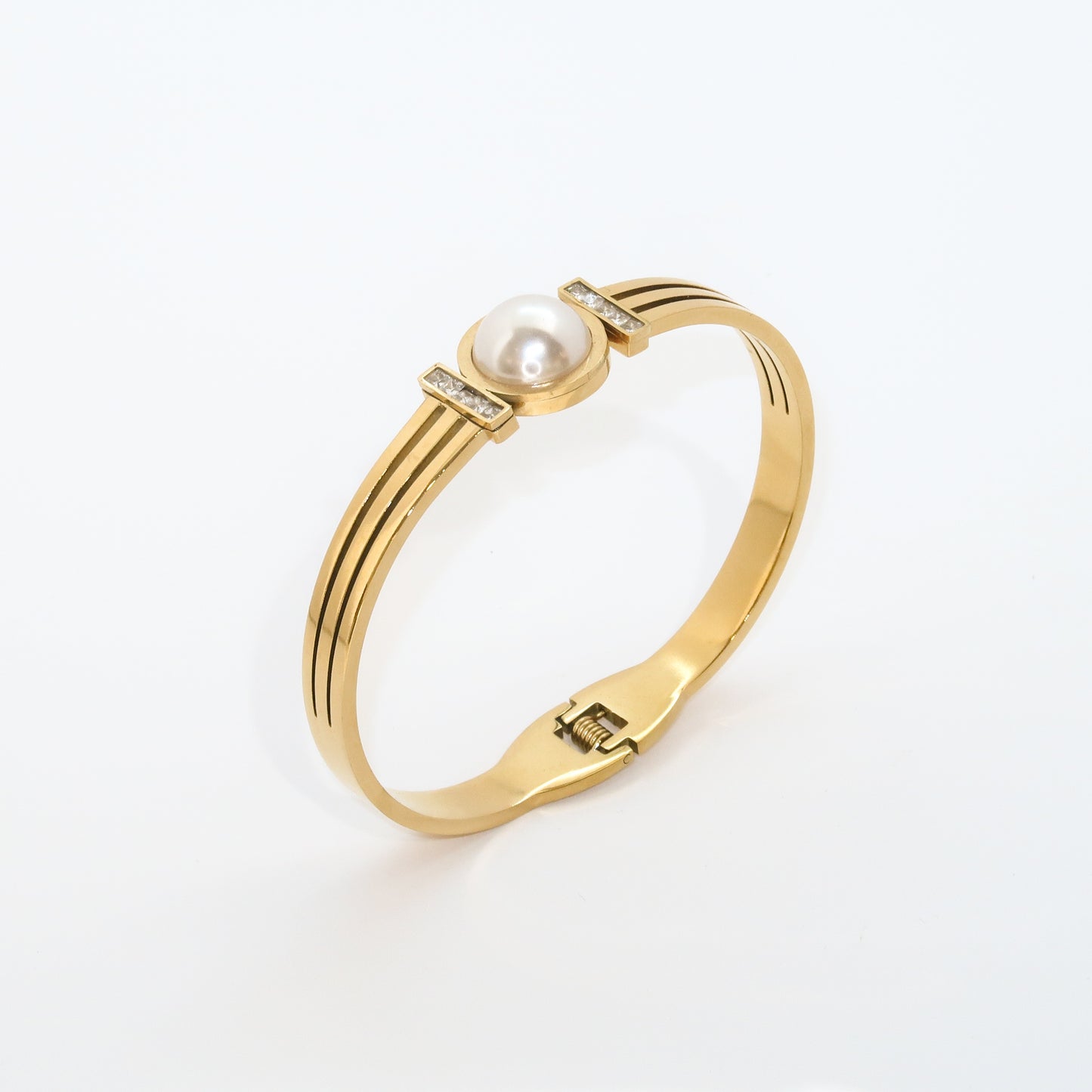 Pearl Elegance Bangle