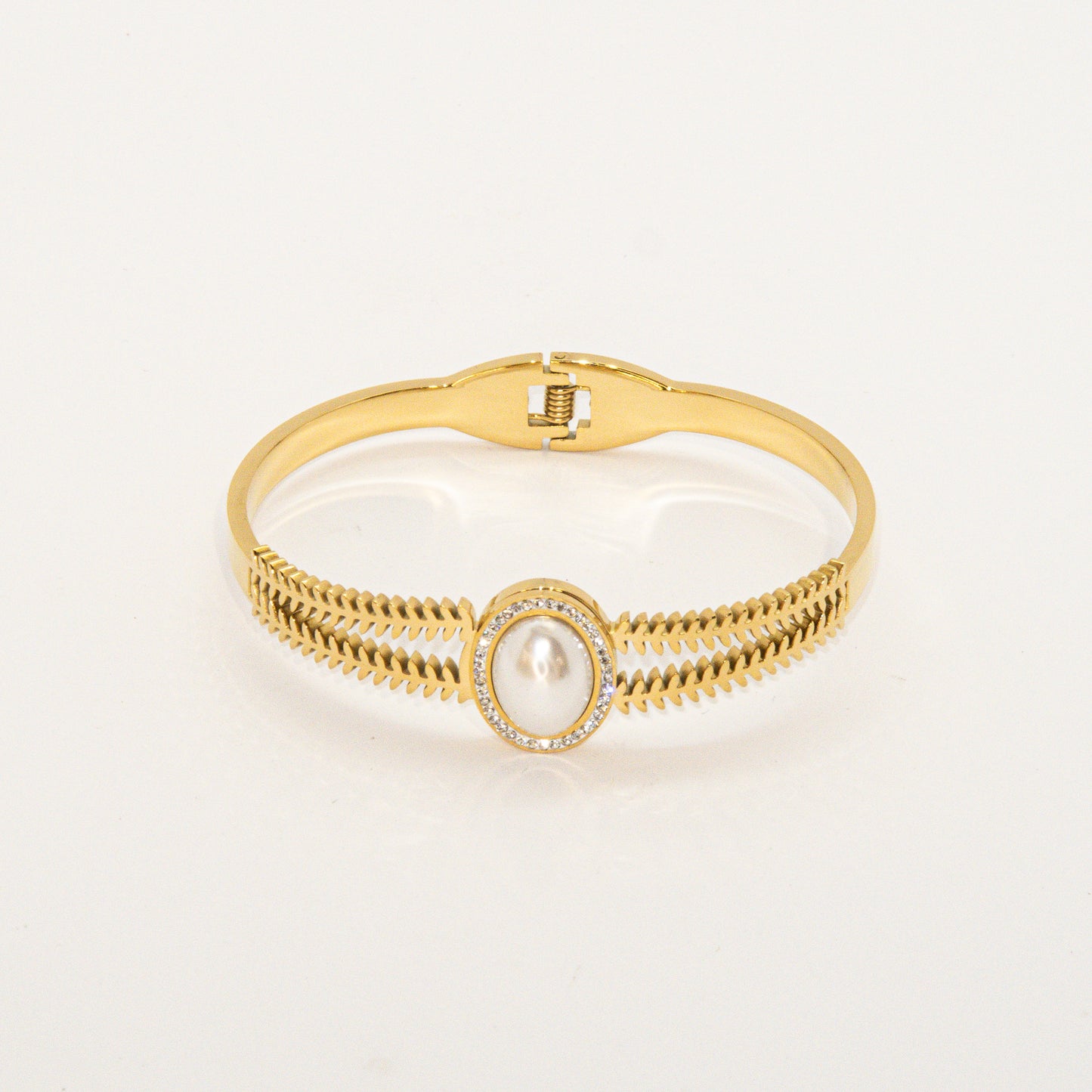 Pearl Halo Bangle