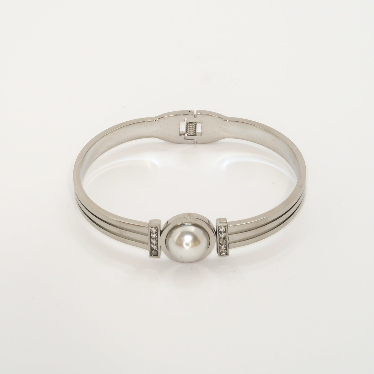 Pearl Elegance Bangle