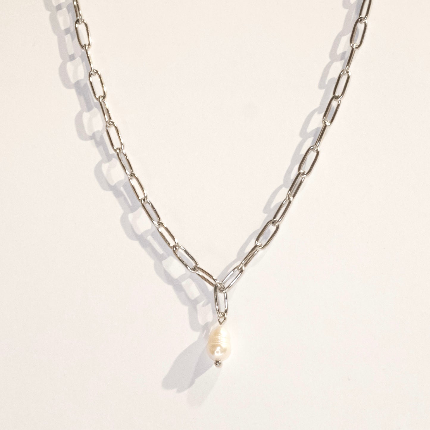 Glow Pearl Necklace