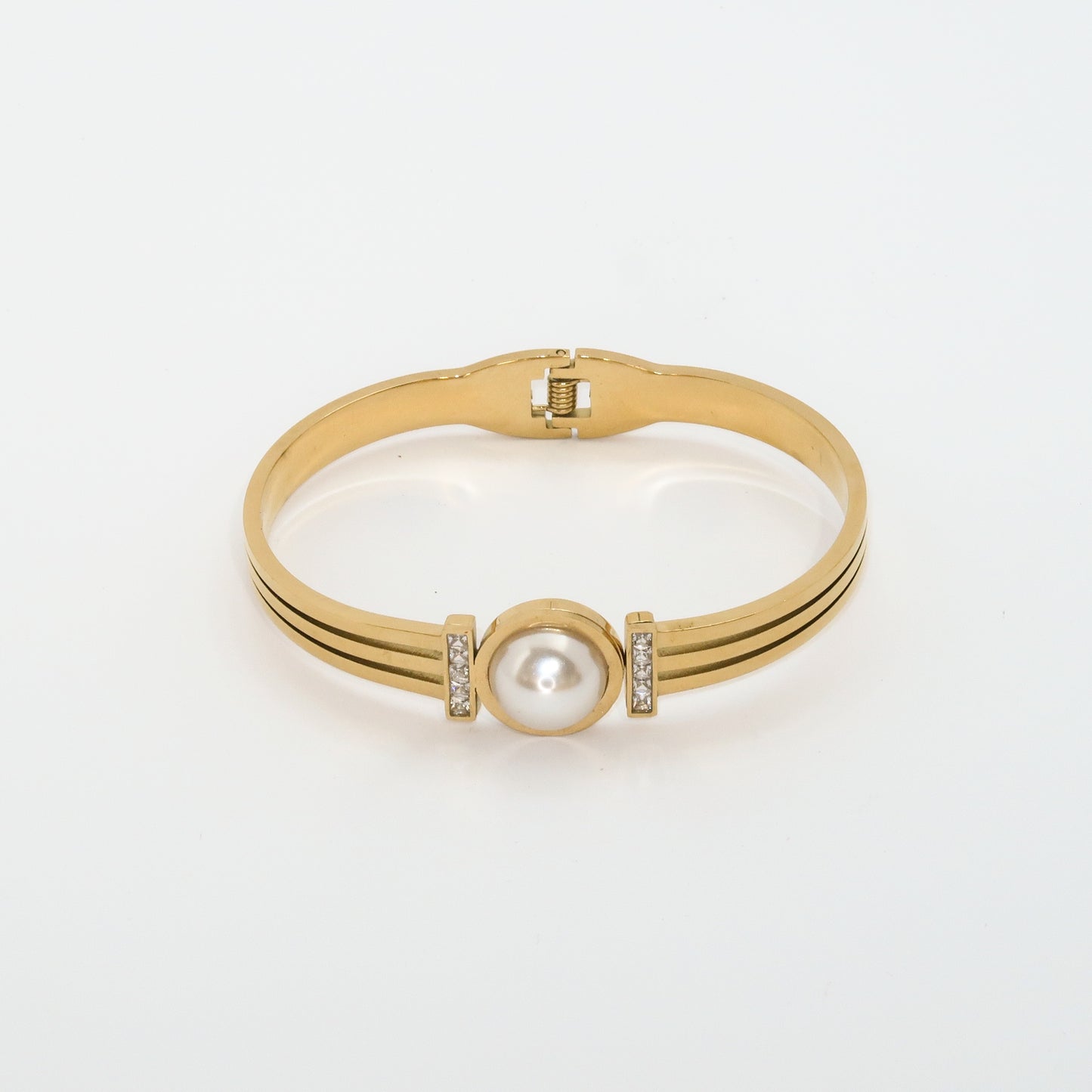 Pearl Elegance Bangle