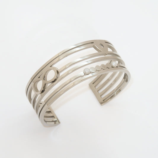 Pearl Accent Infinity Bangle