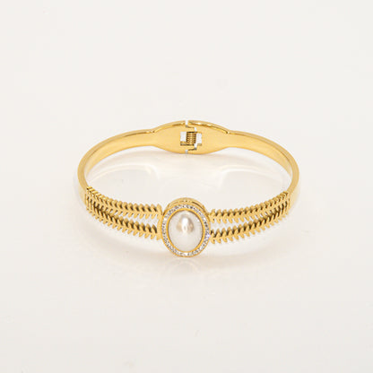 Pearl Halo Bangle