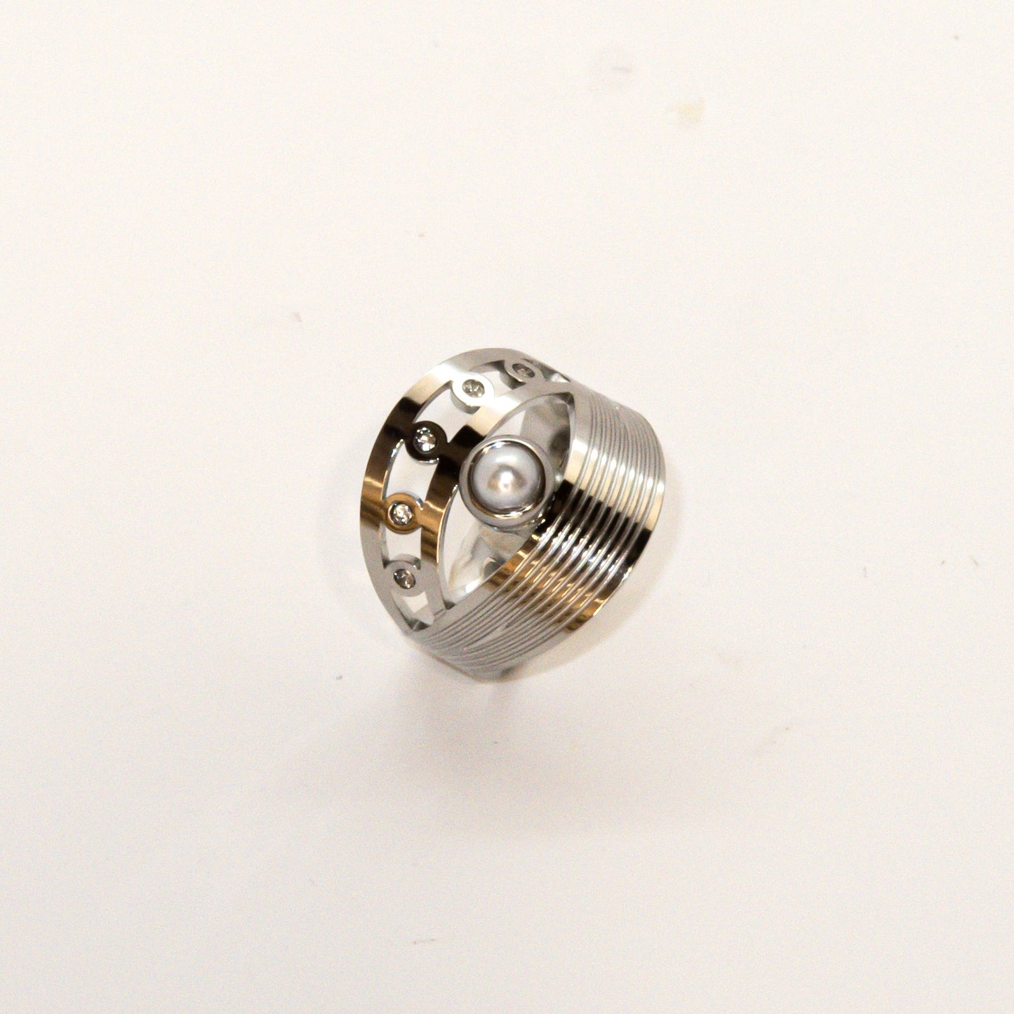 Radiant Pearl Ring